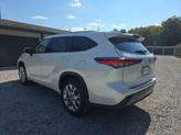 Thumbnail of 2022 Wind Chill Pearl Toyota Highlander Hybrid