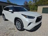 Thumbnail of 2022 Wind Chill Pearl Toyota Highlander Hybrid
