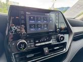 Thumbnail of 2022 Pearl Toyota Highlander