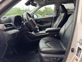 Thumbnail of 2022 Pearl Toyota Highlander