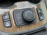 Thumbnail of 2022 Summit White GMC Acadia