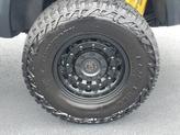 Thumbnail of 2024 Onyx Black GMC Canyon