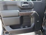 Thumbnail of 2022 Onyx Black GMC Sierra 2500