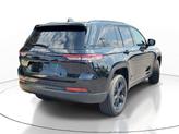 Thumbnail of 2025 Diamond Black Crystal Pearlcoat Jeep Grand Cherokee