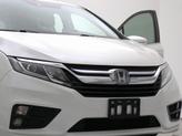 Thumbnail of 2019 White Diamond Pearl Honda Odyssey