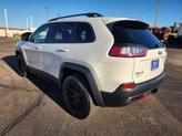Thumbnail of 2019 Pearl White Pearlcoat Jeep Cherokee