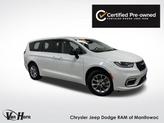 Photo of 2024 Bright White Clearcoat Chrysler Pacifica