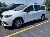 Photo of 2025 Bright White Clearcoat Chrysler Pacifica