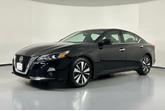 Thumbnail of 2022 Super Black Nissan Altima