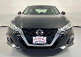Thumbnail of 2022 Super Black Nissan Altima