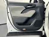 Thumbnail of 2022 White Toyota Highlander