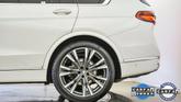 Thumbnail of 2023 Mineral White Metallic BMW X7