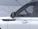 Thumbnail of 2025 Pristine White Metallic Tri-Coat Lincoln Aviator