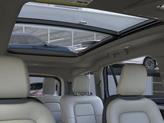 Thumbnail of 2025 Pristine White Metallic Tri-Coat Lincoln Aviator