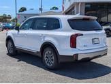 Thumbnail of 2025 Glacial White Pearl Kia Telluride