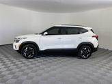 Thumbnail of 2025 Snow White Pearl Kia Seltos