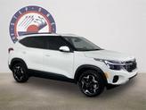 Thumbnail of 2025 Snow White Pearl Kia Seltos
