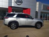 Thumbnail of 2025 Brilliant Silver Metallic Nissan Pathfinder