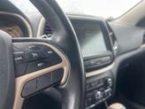 Thumbnail of 2018 Olive Green Pearlcoat Jeep Cherokee