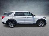 Thumbnail of 2022 Oxford White Ford Explorer