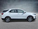 Thumbnail of 2022 Summit White Chevrolet Equinox