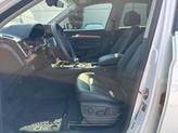 Thumbnail of 2022 Glacier White Metallic Audi Q5