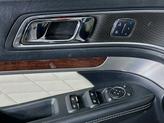 Thumbnail of 2018 White Platinum Metallic Tri-Coat Ford Explorer