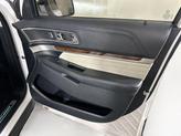 Thumbnail of 2018 White Platinum Metallic Tri-Coat Ford Explorer