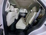Thumbnail of 2018 White Platinum Metallic Tri-Coat Ford Explorer