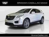 Photo of 2025 Crystal White Tricoat Cadillac XT5
