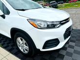 Thumbnail of 2022 Summit White Chevrolet Trax