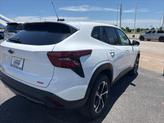 Thumbnail of 2025 Summit White Chevrolet Trax