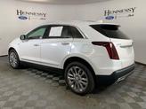 Thumbnail of 2024 Crystal White Tricoat Cadillac XT5