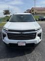 Thumbnail of 2025 Summit White Chevrolet Traverse