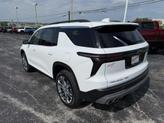 Thumbnail of 2025 Summit White Chevrolet Traverse