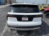 Thumbnail of 2025 Summit White Chevrolet Traverse