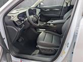 Thumbnail of 2025 Iridescent White Tricoat Buick Envision