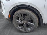 Thumbnail of 2025 Iridescent White Tricoat Buick Envision