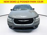 Thumbnail of 2025 Ceramic Gray Clearcoat Chrysler Pacifica