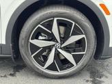 Thumbnail of 2025 White Pearl Volkswagen ID.4