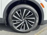 Thumbnail of 2025 White Volkswagen ID.4