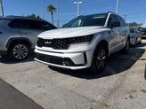 Thumbnail of 2023 Glacial White Pearl Kia Sorento