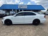 Thumbnail of 2017 Pure White Volkswagen Passat