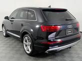 Thumbnail of 2019 Orca Black Metallic Audi Q7