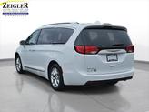 Thumbnail of 2020 Bright White Clearcoat Chrysler Pacifica