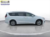 Thumbnail of 2020 Bright White Clearcoat Chrysler Pacifica