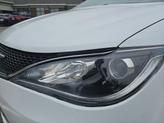 Thumbnail of 2020 Bright White Clearcoat Chrysler Pacifica
