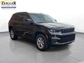 Thumbnail of 2022 Diamond Black Crystal Pearlcoat Jeep Grand Cherokee