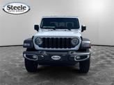 Thumbnail of 2025 Bright White Clearcoat Jeep Gladiator