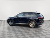 Thumbnail of 2022 Infinite Black Metallic Clearcoat Lincoln Corsair